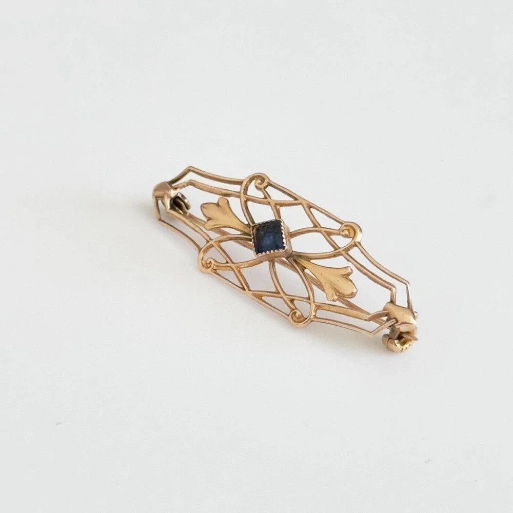 Vintage 10K Yellow Gold Blue Stone Small Brooch Pin
